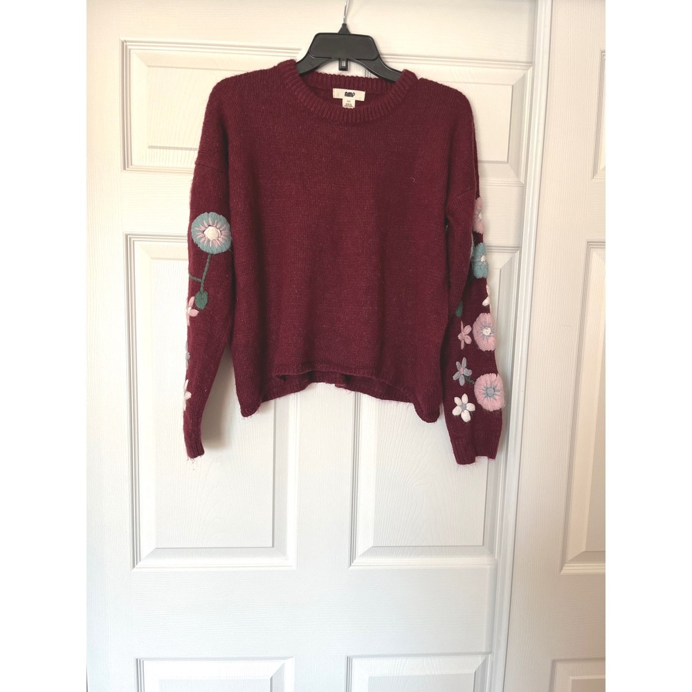 AMP Vintage Floral Embroidered Sleeve Crewneck Sweater Small